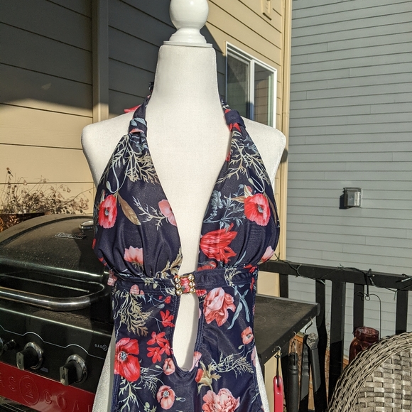 One piece monokini - Picture 4 of 9